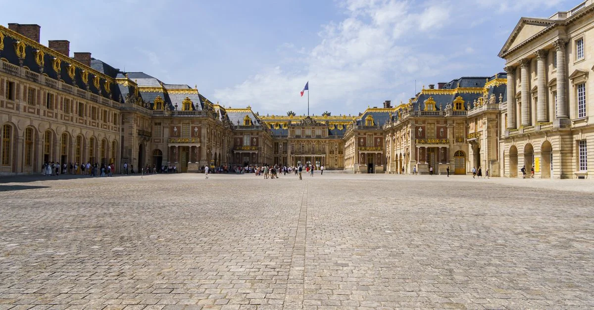 Navigating Île-de-France: A Practical Guide to Airport Transfers