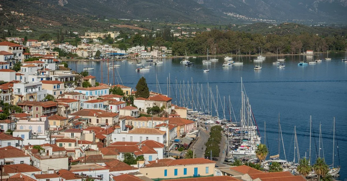 Agia Marina Adventure Guide: Kayaking and Snorkeling with Prices and Tips