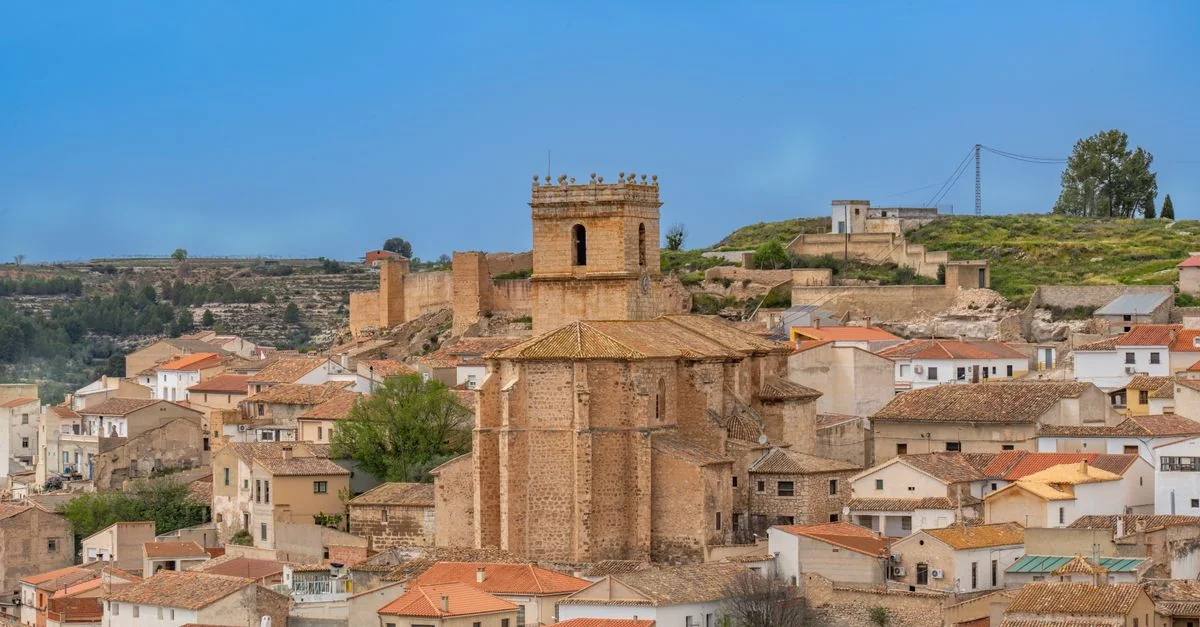 Navigating the Journey from Albacete to Alicante: Complete Transit Options