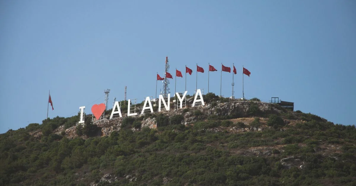 Journey from Alboraya to Madrid: A Complete Travel Route Guide