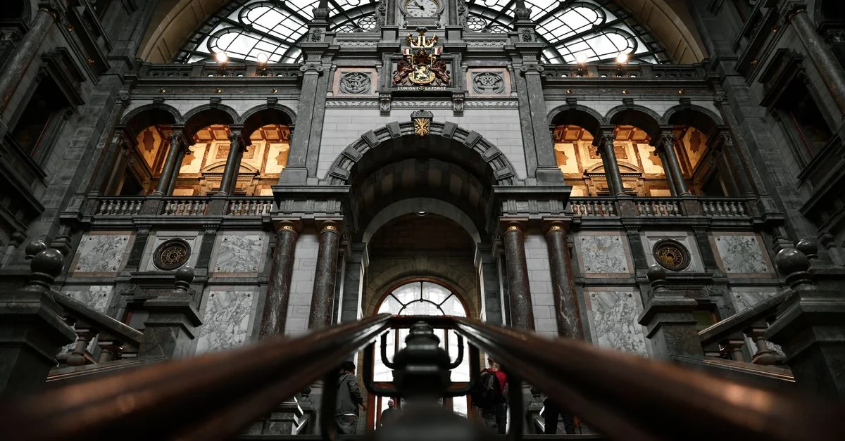 Exploring the Scenic Route from Antwerp to Bruges: A Journey Through Belgium&rsquo;s Heartland