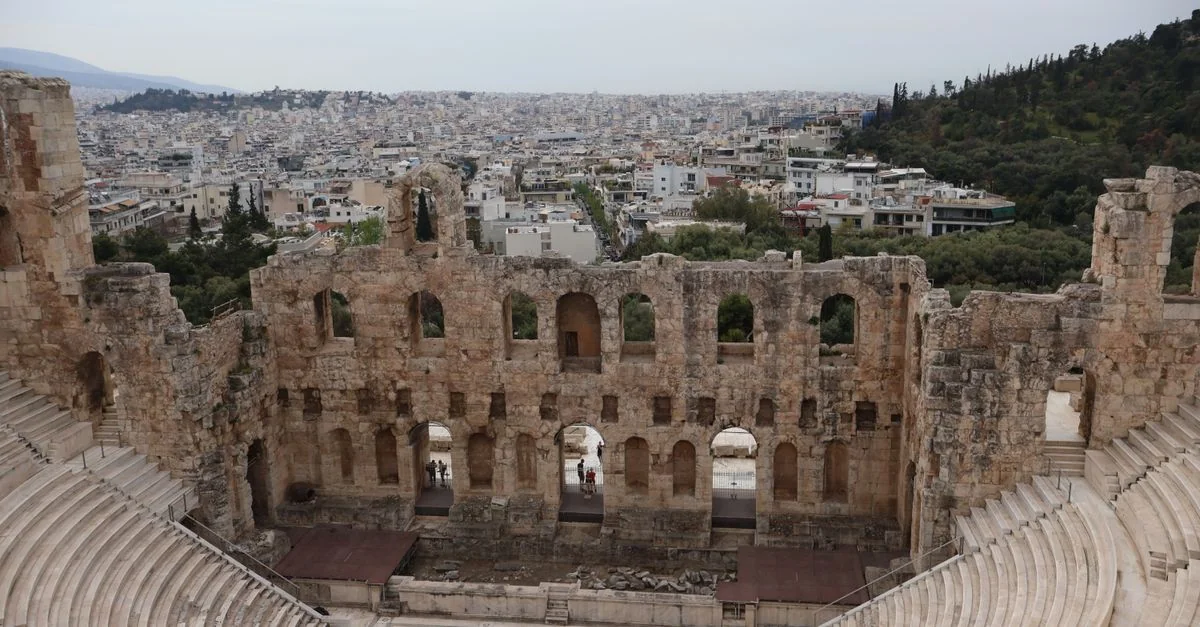 From Athens to Santorini: Practical Travel Planning Guide