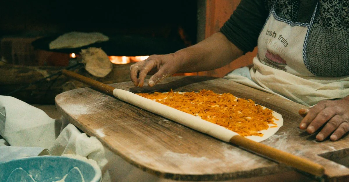 A Strategic Approach to Dining in Athina