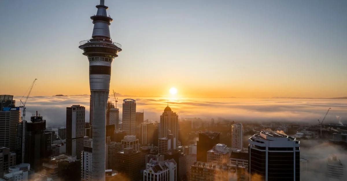 Auckland Day Trips: Ferries, Volcanic Coasts & Geothermal Valleys