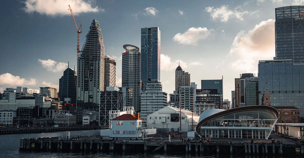 Auckland Day Trips: Ferries, Volcanic Coasts & Geothermal Valleys