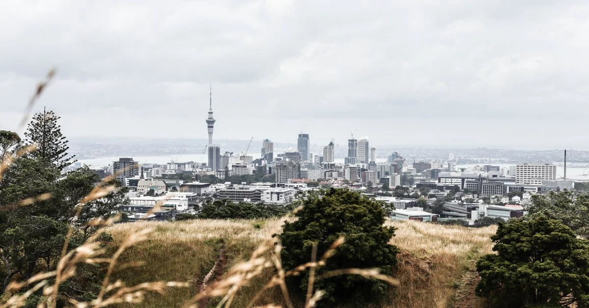 Auckland Day Trips: Ferries, Volcanic Coasts & Geothermal Valleys