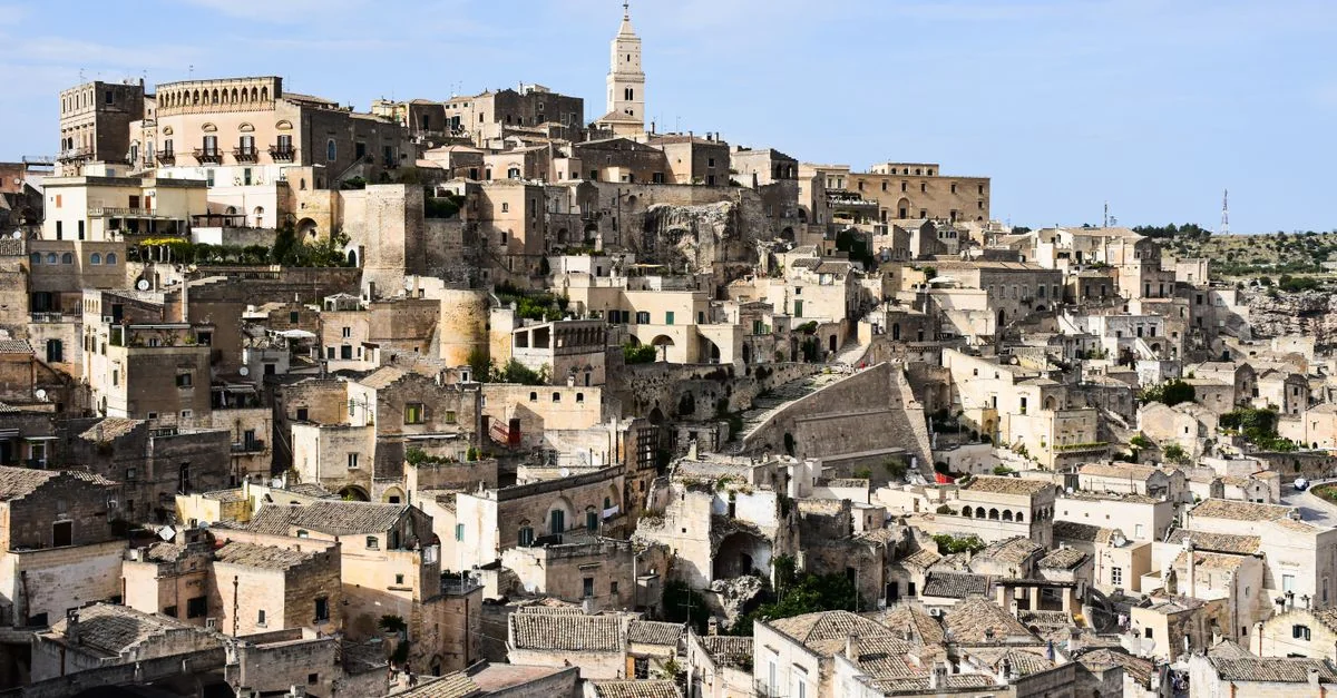 Bari Day Trips: Trulli Houses, Ancient Sassi & Baroque Streets