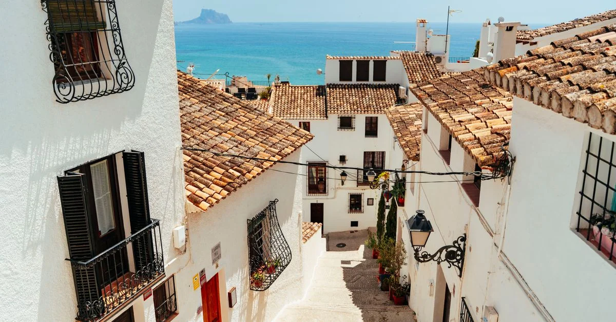 Exploring the Scenic Route from Benicarló to Valencia: A Journey Through Spain&rsquo;s Coastal Charm