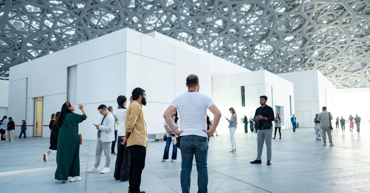 Comprehensive Abu Dhabi Travel Guide: Tours, Prices, and Planning