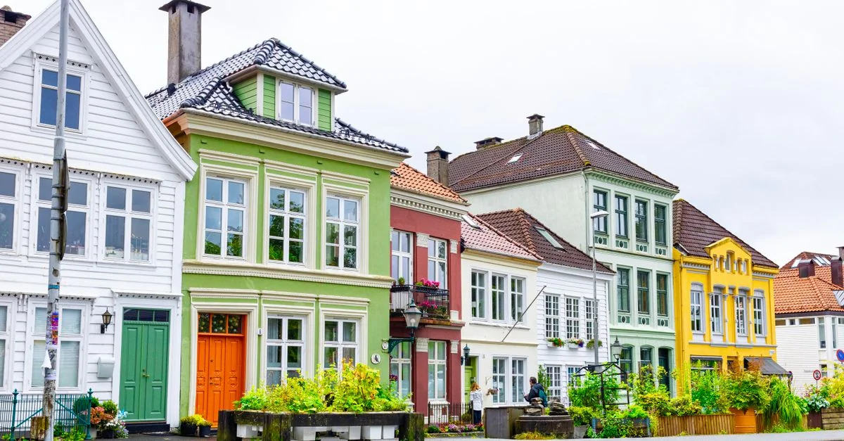 Comprehensive Tour Guide for Bergen: Activities, Prices, and Top Selections