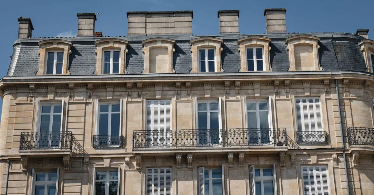 Comprehensive Bordeaux Tour Guide: Exploring France’s Wine and Architecture