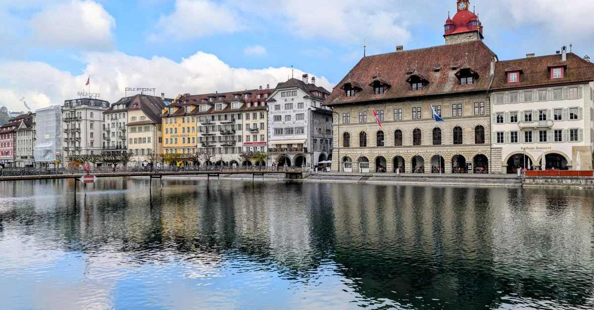 Comprehensive Travel and Tour Guide to Luzern-Stadt