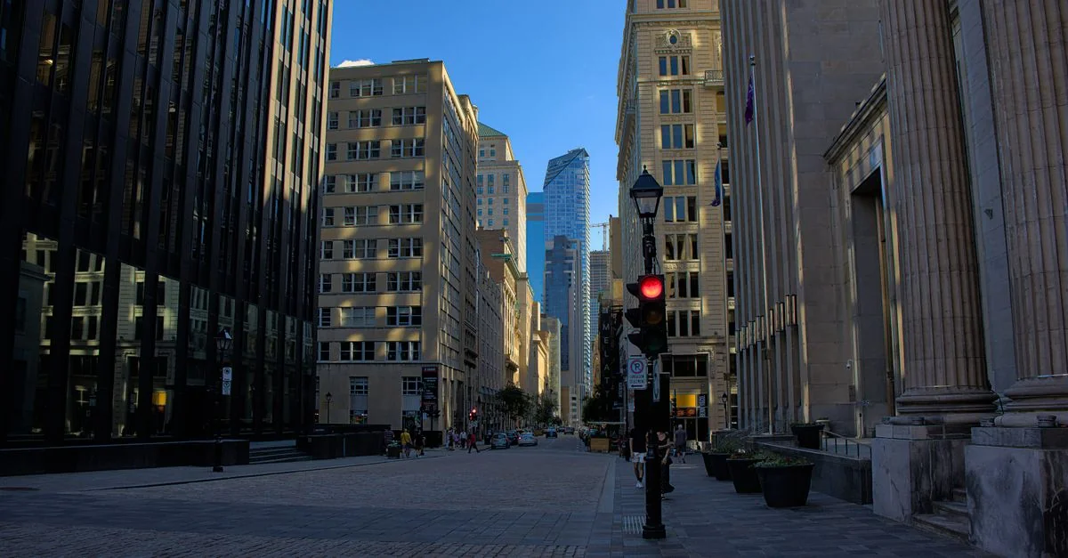 Discover Montreal: The Ultimate Guided Tour Guide for Every Traveler