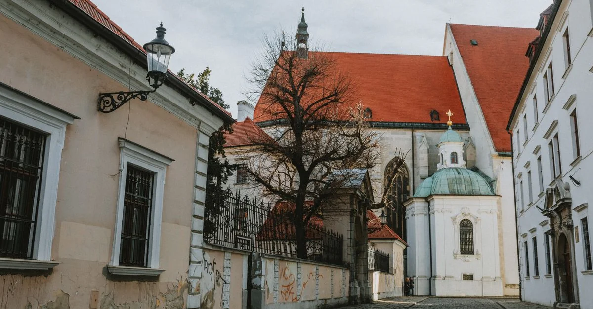 Bratislava&rsquo;s Best Day Trips: Castles, Lakes & Chateaus