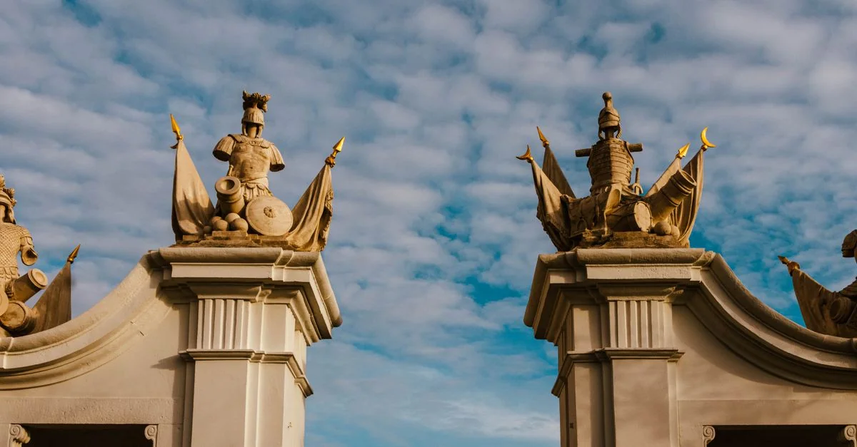 Bratislava&rsquo;s Best Day Trips: Castles, Lakes & Chateaus
