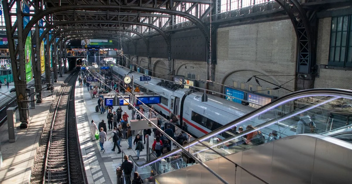 Navigating Your Journey from Bremen Hbf to Berlin