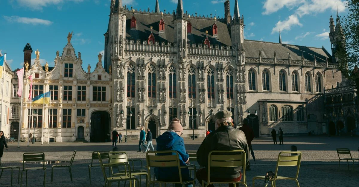 Traveling from Bruges to Paris: A Complete Route Guide