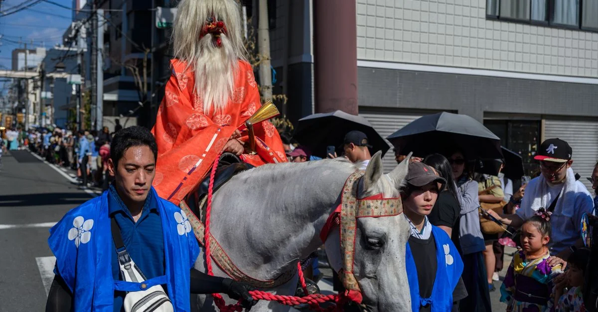 Bunkyo Day Trip Guide: Castles, Coasts & Mountain Roads