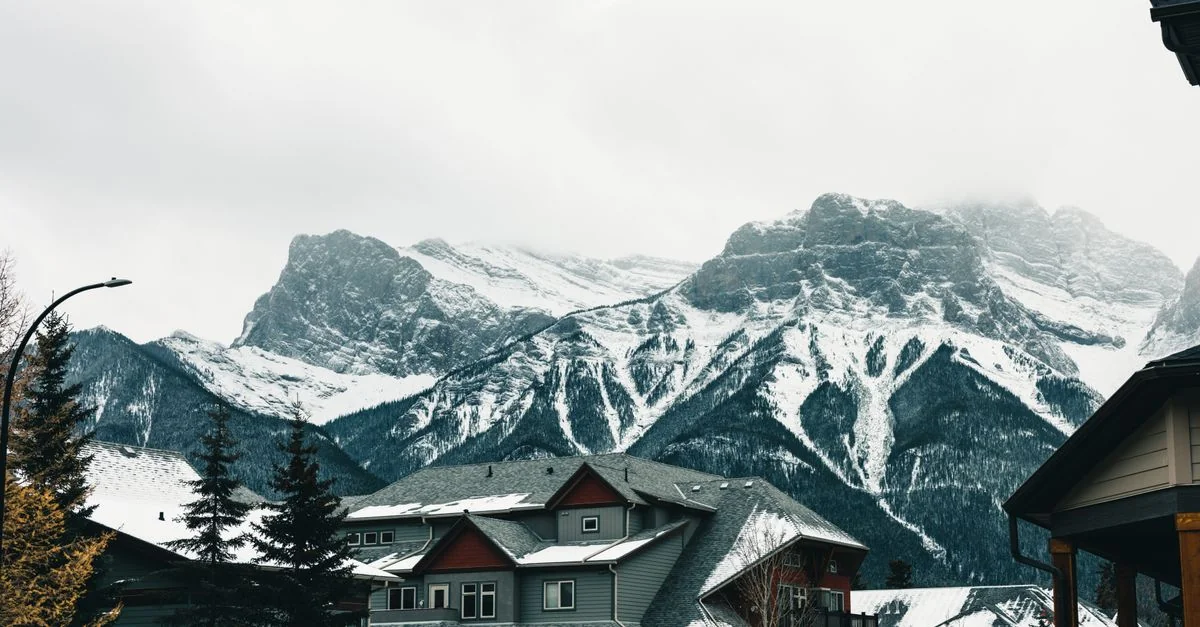 Canmore Adventure Guide: Hiking Tours with Prices and Tips