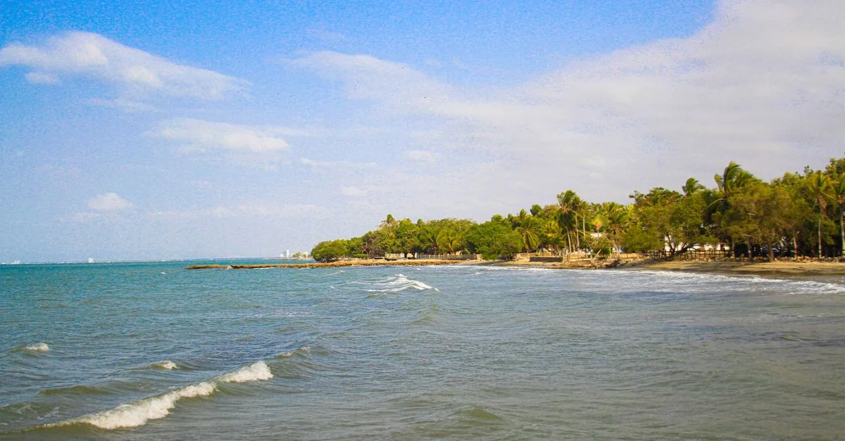 The Definitive Water Sports Guide to Cartagena: Boating, Mangroves, and Island Escapes
