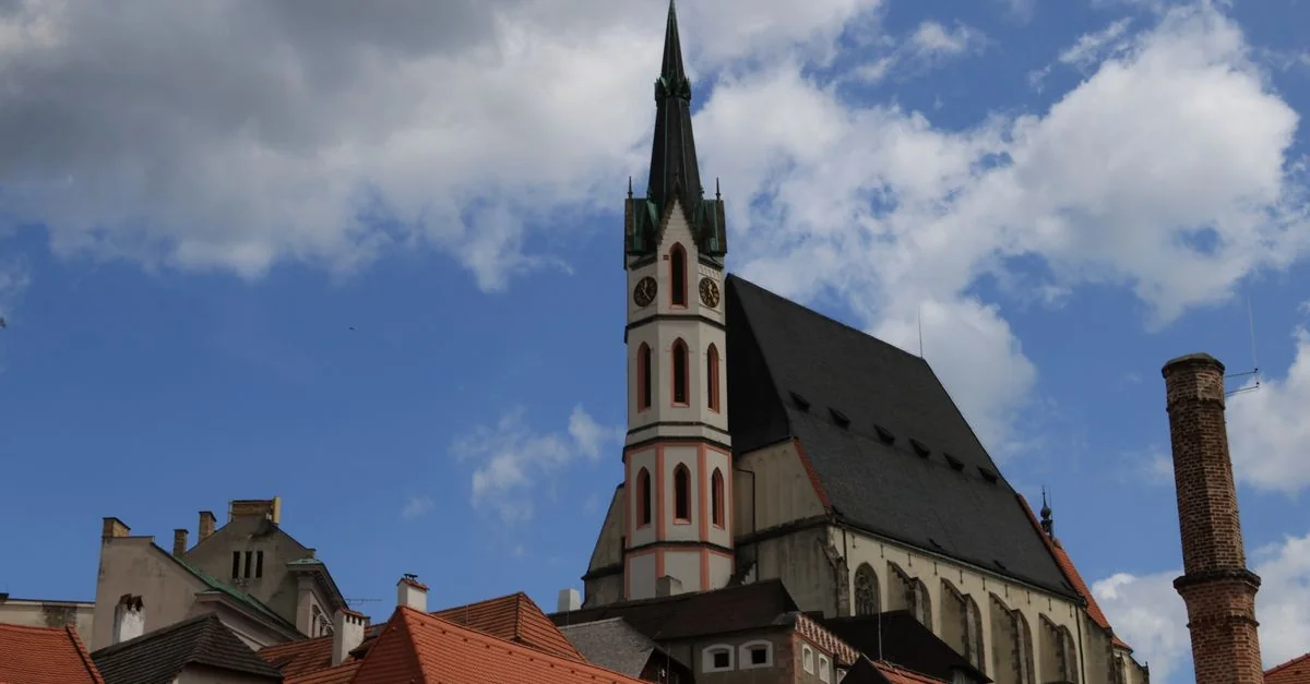 Cesky Krumlov Adventure Guide: Extreme Sports with Prices and Tips