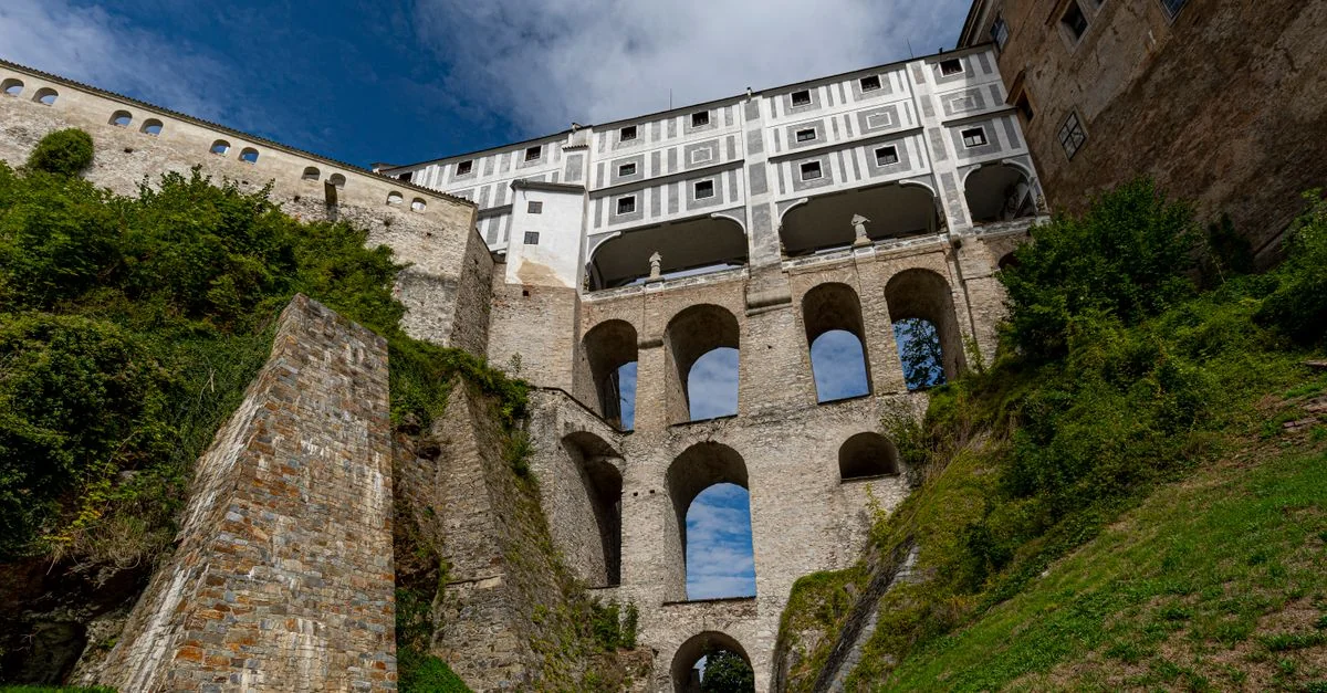 Cesky Krumlov Adventure Guide: Extreme Sports with Prices and Tips