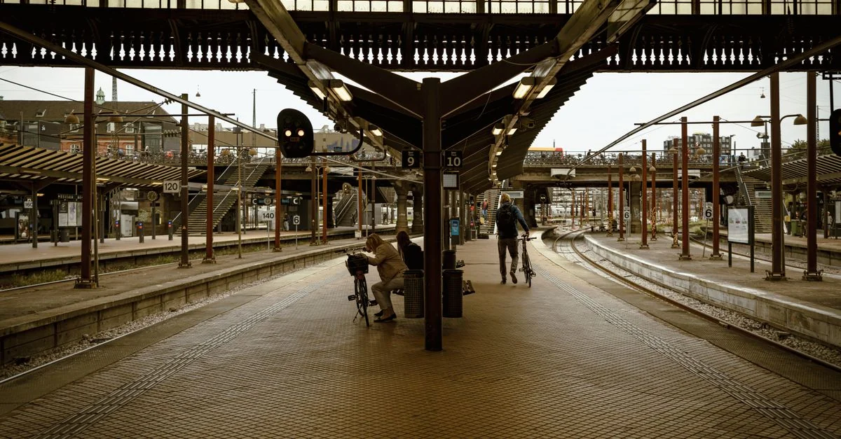 Navigating the Route Between Charleroi and Lille