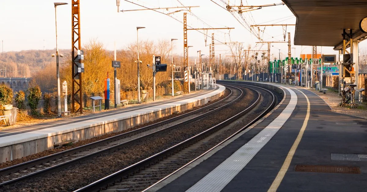 Navigating the Route Between Charleroi and Lille