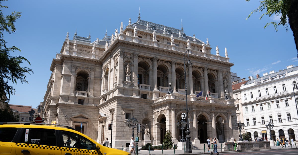 cheapest-flights-chicago-to-budapest
