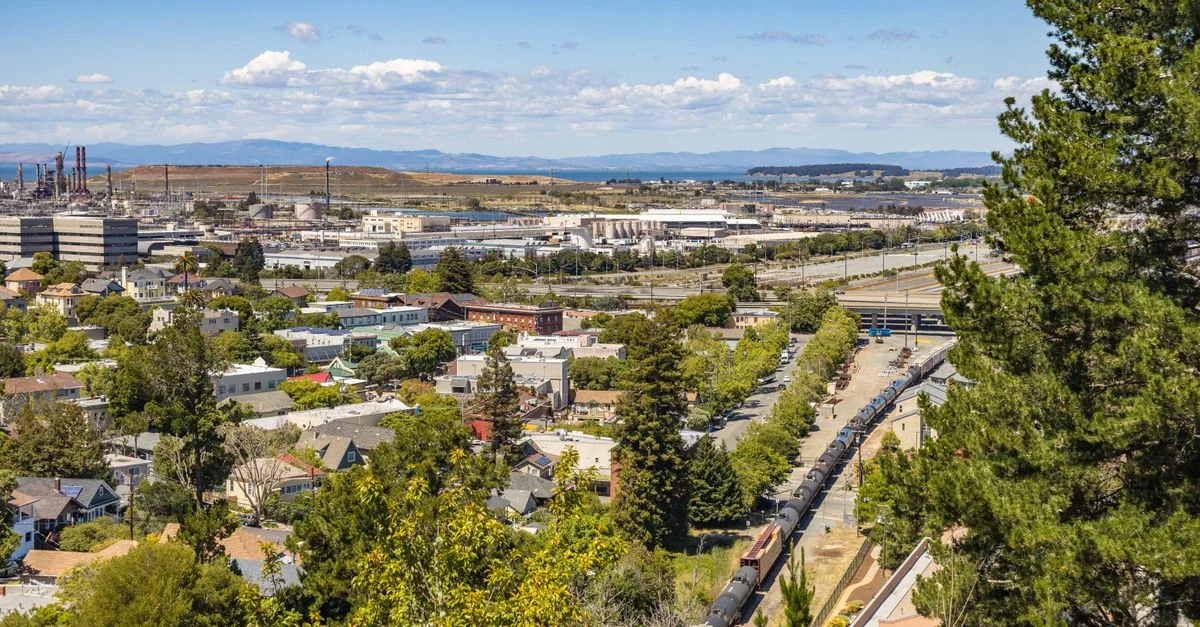 Denver to Oakland on a Budget: Cheapest Airlines, Routes & Booking Hacks