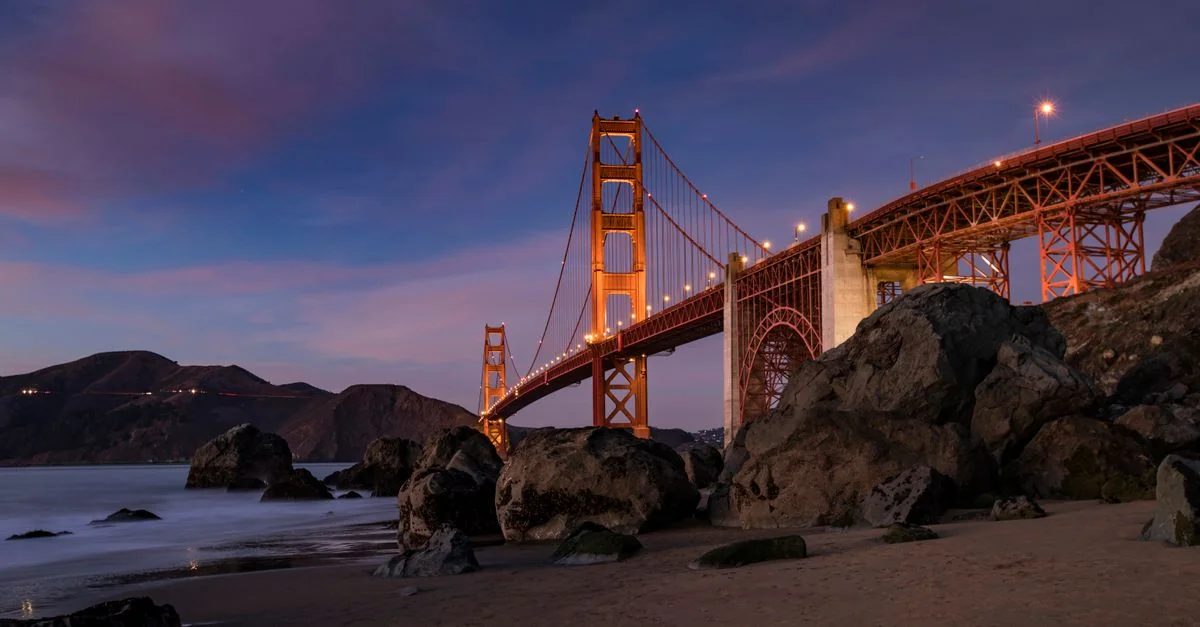 Denver to Oakland on a Budget: Cheapest Airlines, Routes & Booking Hacks