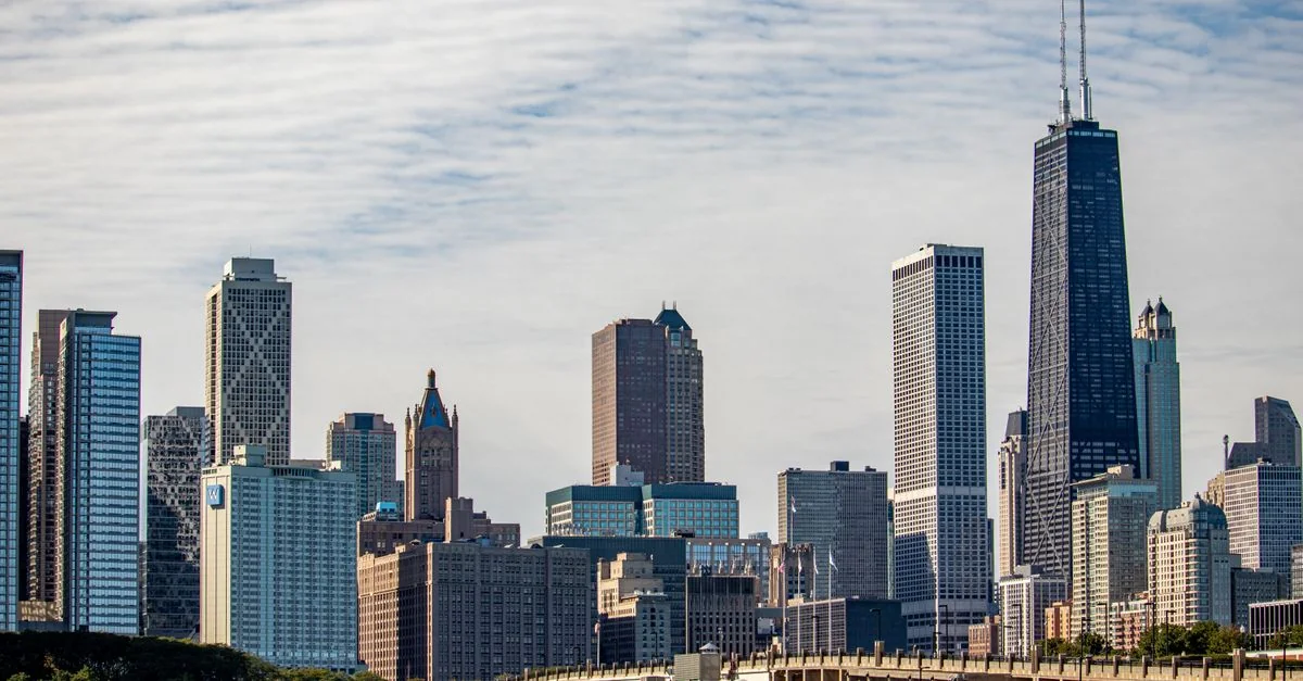 Planning a Trip? Cheapest Flights from DFW to CHI Compared