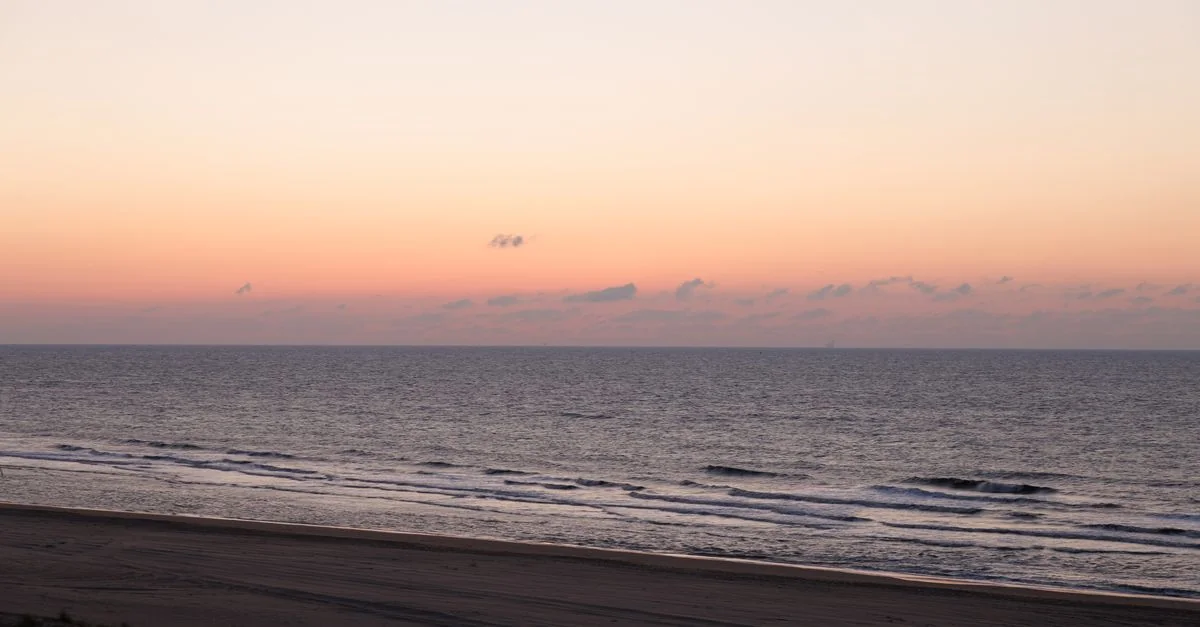 New York to Myrtle Beach on a Budget: Cheapest Airlines, Routes & Booking Hacks