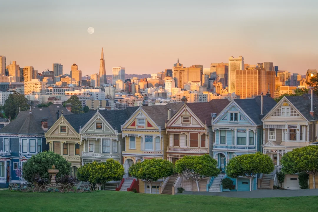 Planning a Trip? Cheapest Flights from SEA to San Francisco Compared