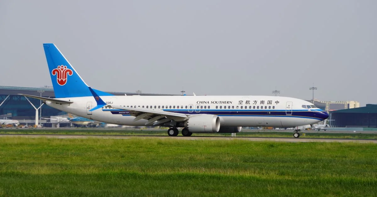 China Southern Airlines Review: Data-Driven Analysis of Fares, Trends, and Routes