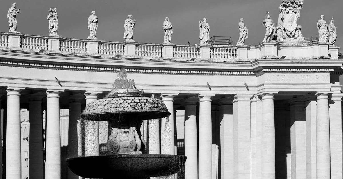 The Ultimate Walking Tours Guide for Città del Vaticano: Navigating the World’s Smallest Independent State