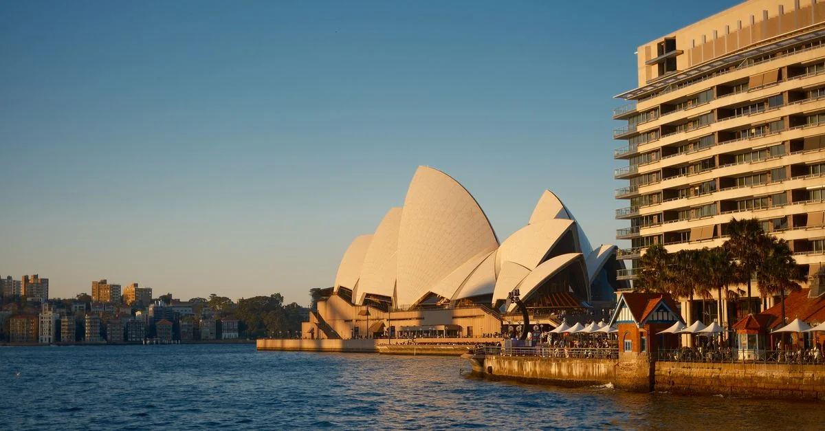 City of Sydney Day Trips: Mountains, Coasts and Capital Routes