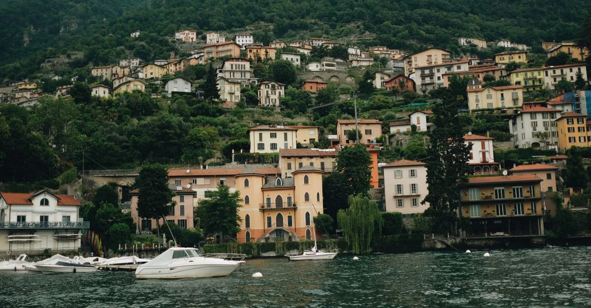 Como: A Guide to City Tours and Sightseeing