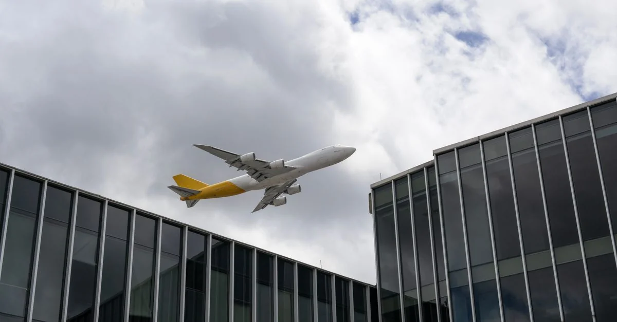 Condor Airline Review: Comprehensive Data-Driven Analysis of Fares, Trends, and Route Economics
