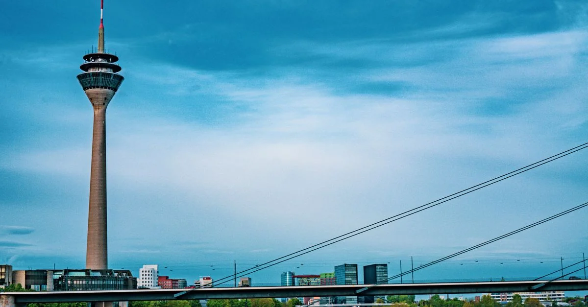 Düsseldorf City Tours and Sightseeing Guide: Walking the Rhine and Beyond