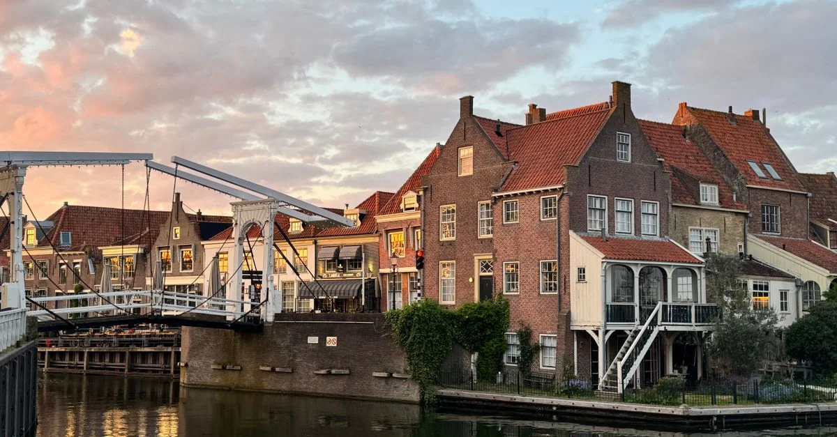 Solving the Puzzles of Delft: A Guide to City-Wide Escape Experiences