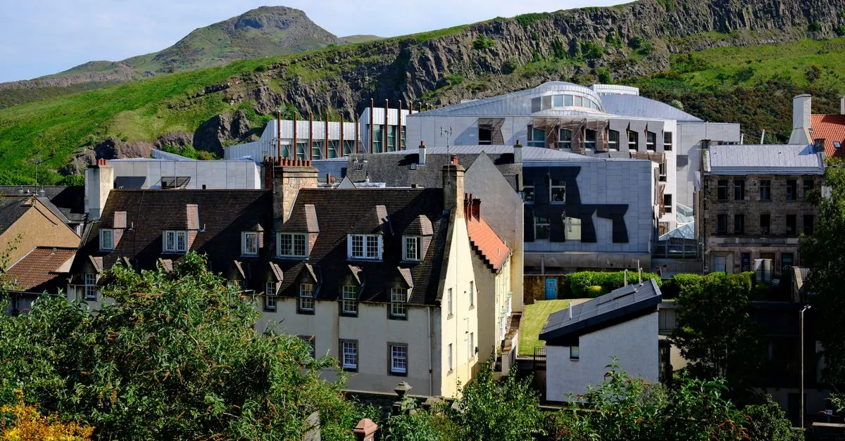 Navigating the North: A Traveler&rsquo;s Journey from Edinburgh to Lancaster
