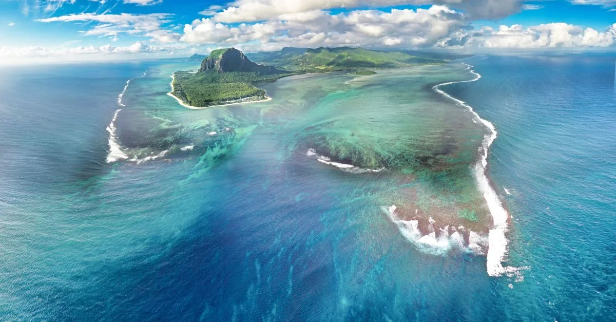 Staying Connected in Mauritius: The Ultimate eSIM Guide for Tech Travelers