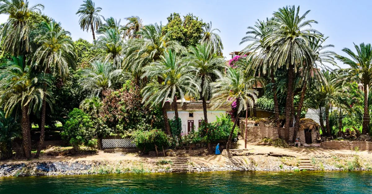 Esna Day Trip Itinerary: Temples, Deserts & Nile Valley Excursions
