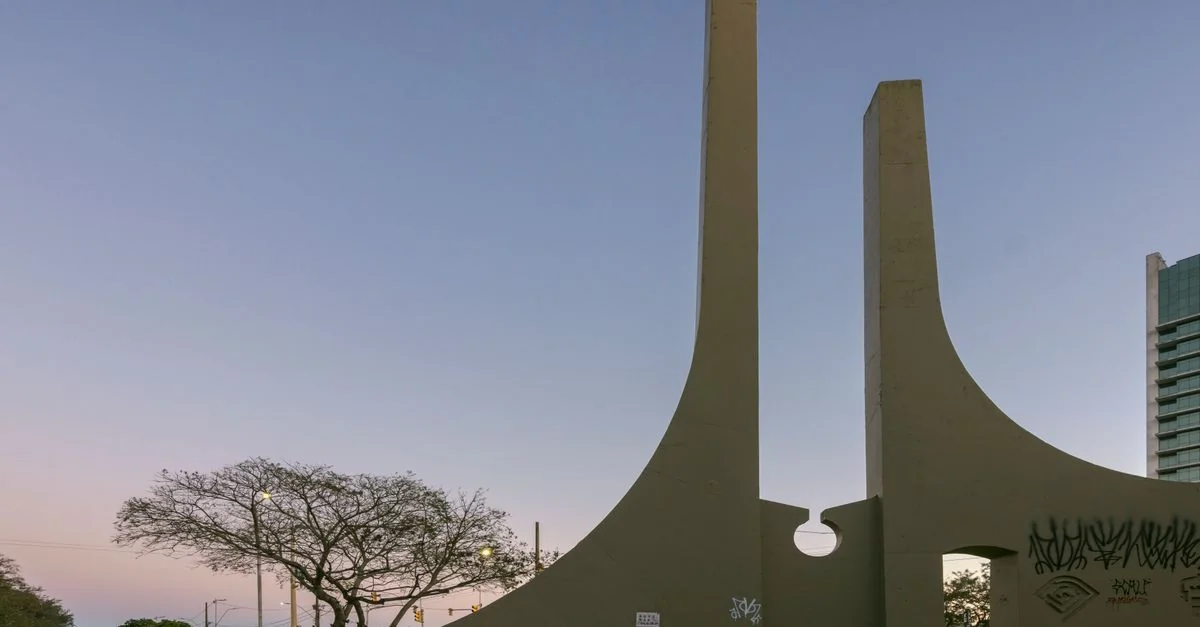 Foz do Iguacu Airport Transfers: Getting From IGU to Your Hotel