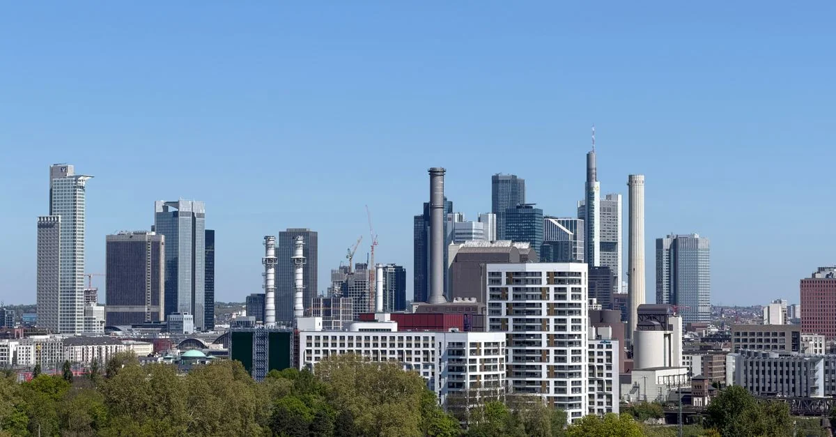 Traveling Between Frankfurt am Main and Berlin: A Complete Route Guide