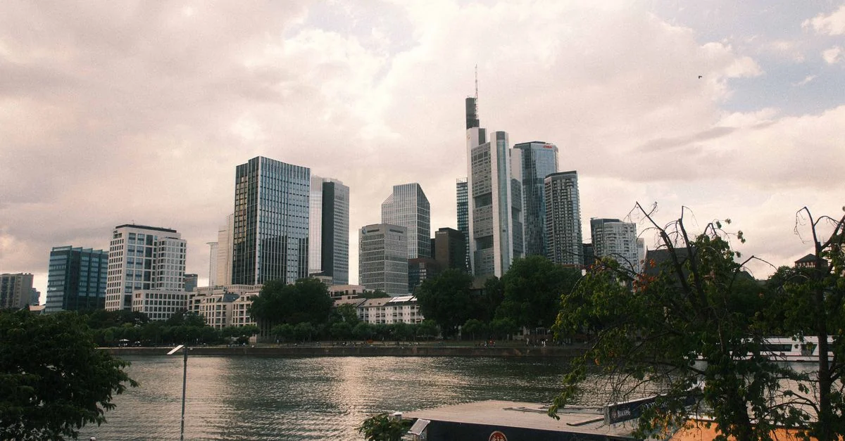 Traveling Between Frankfurt am Main and Berlin: A Complete Route Guide