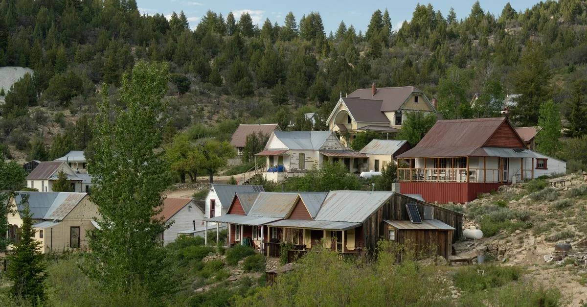 Gallatin County Multi-Day Tours Guide for Local Travelers