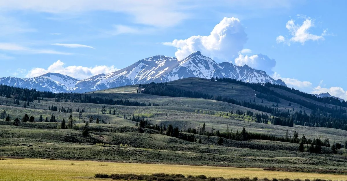 Gallatin County Multi-Day Tours Guide for Local Travelers