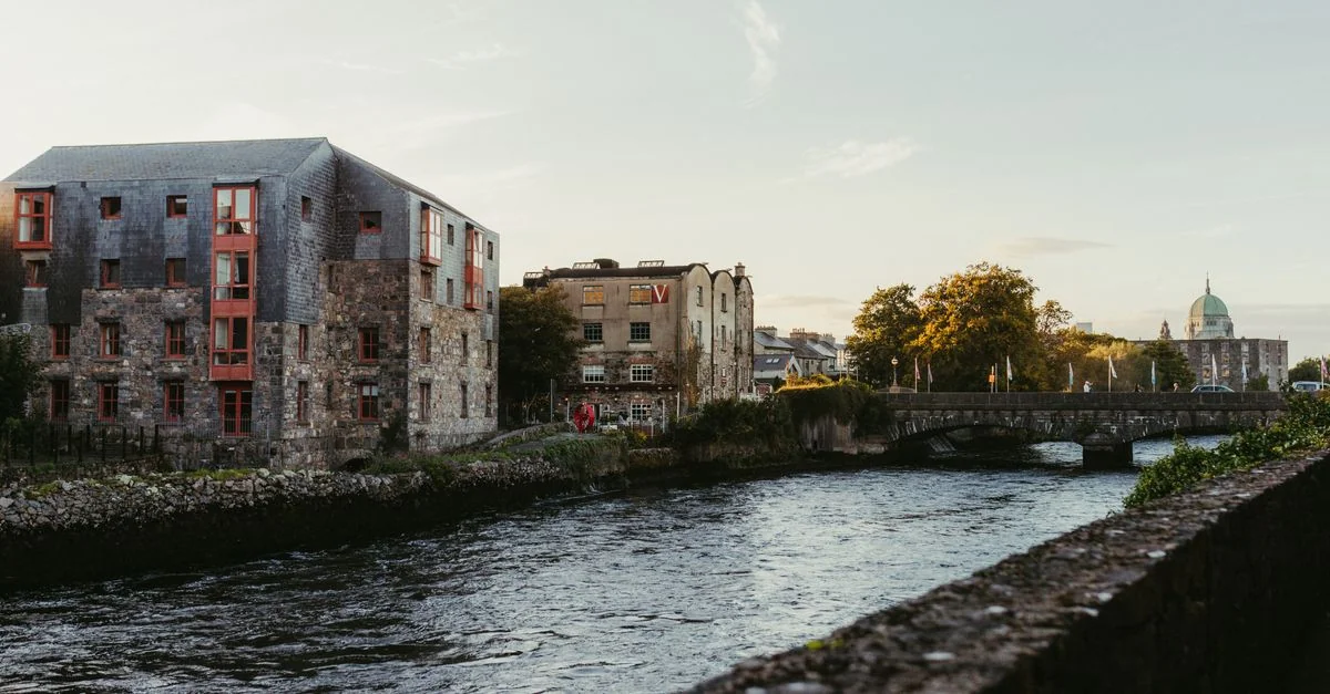 Galway Day Trip Guide: Coastlines, Connemara Roads and Chauffeurs